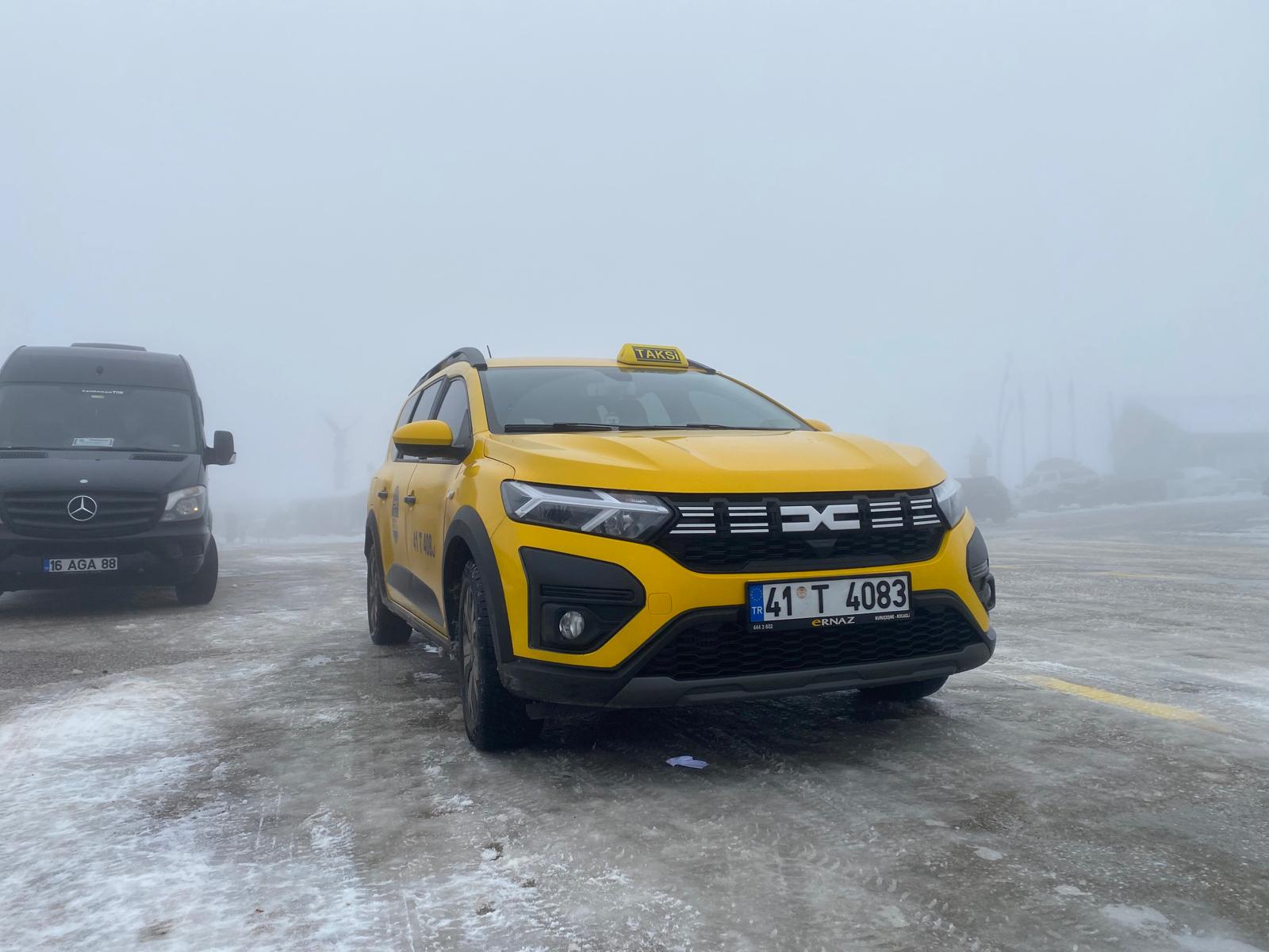 Kartepe 6 Kişilik Geniş Taksi Hizmeti